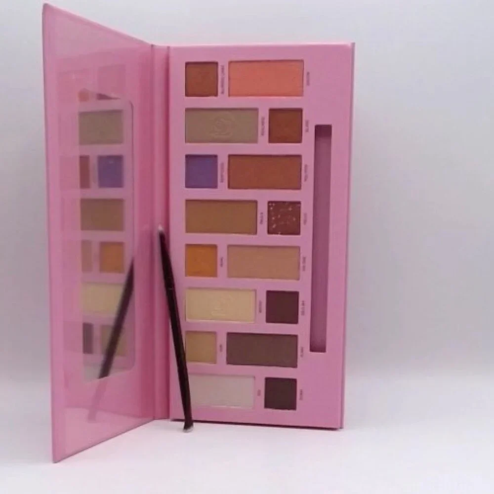Barbie - Eye Shadow Palette, 16 Colors, BRAND‎ NEW